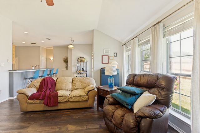 1024 Kingsley Drive, Saginaw, TX 76179