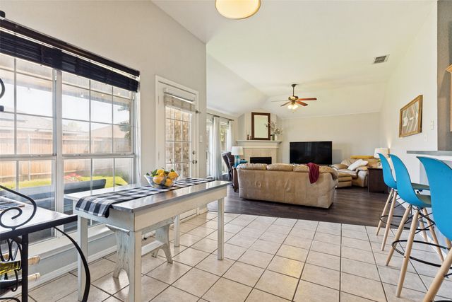 1024 Kingsley Drive, Saginaw, TX 76179