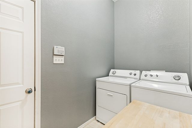 1024 Kingsley Drive, Saginaw, TX 76179