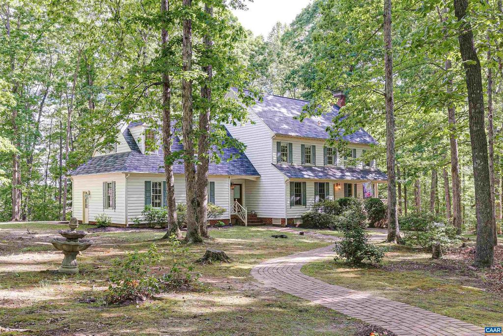 2047 ALLDEVER DR, Maidens, VA 23102
