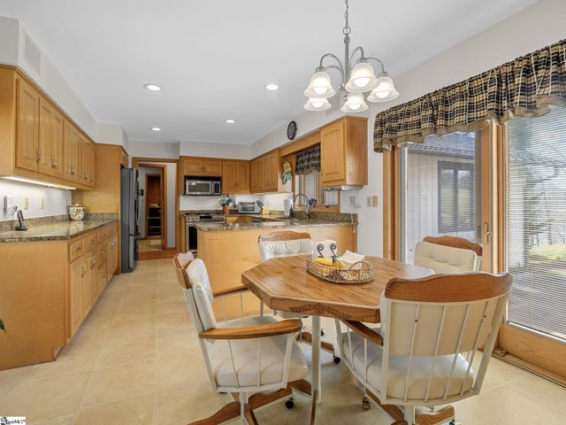 106 Stoneridge Drive, Chesnee, SC 29323