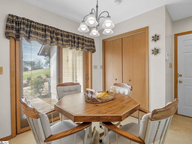 106 Stoneridge Drive, Chesnee, SC 29323