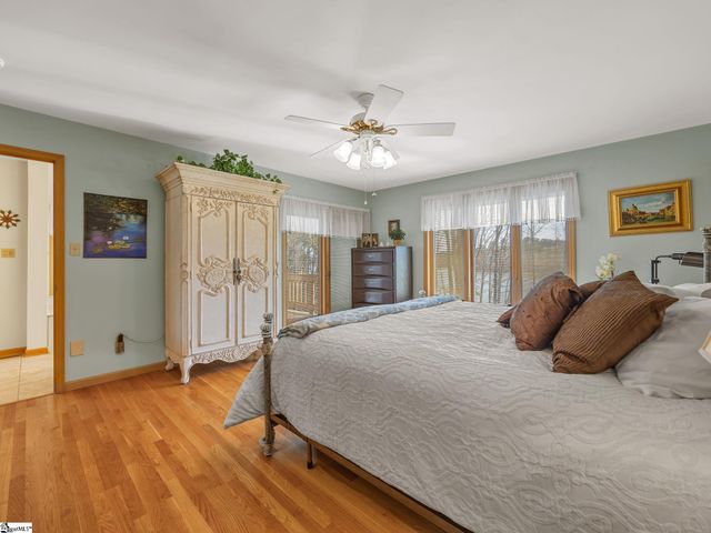 106 Stoneridge Drive, Chesnee, SC 29323