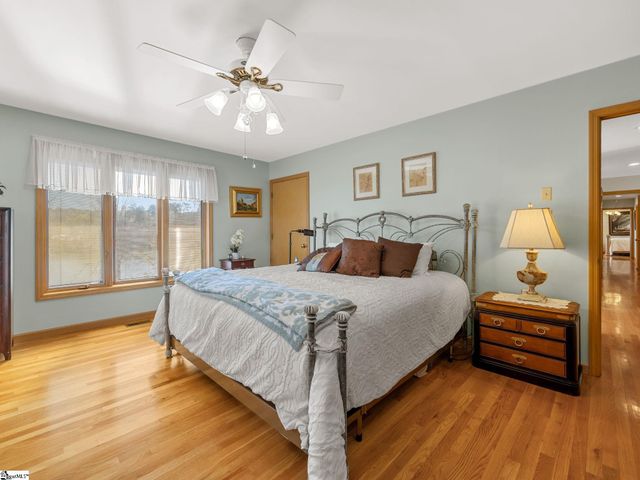 106 Stoneridge Drive, Chesnee, SC 29323