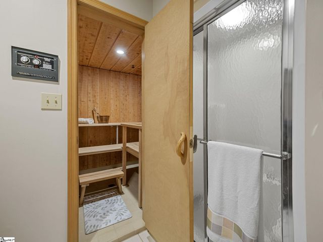 106 Stoneridge Drive, Chesnee, SC 29323