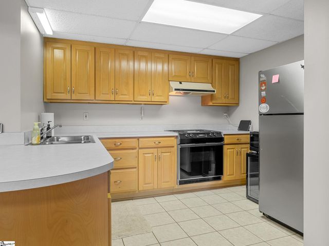 106 Stoneridge Drive, Chesnee, SC 29323