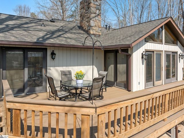 106 Stoneridge Drive, Chesnee, SC 29323