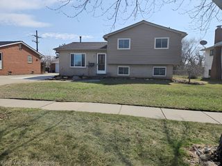3210 Cero Drive, Sterling Heights, MI 48310