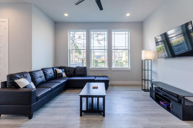 4924 Winnetka Street A, Houston, TX 77021