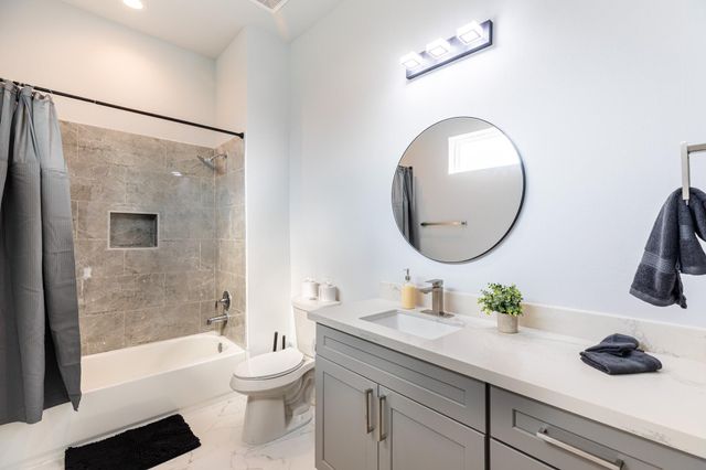 4924 Winnetka Street A, Houston, TX 77021