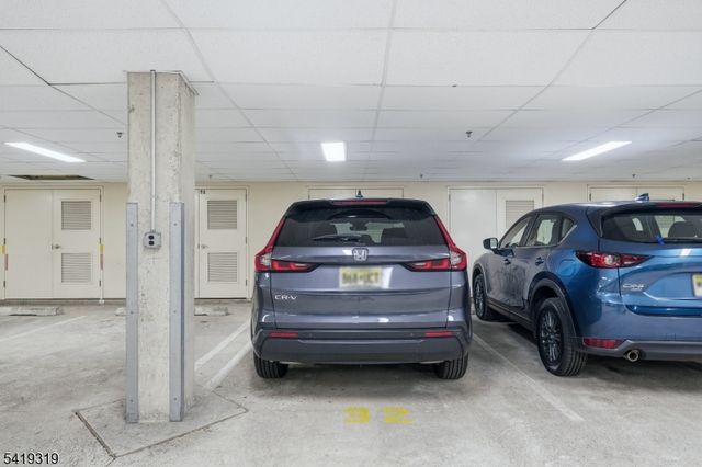 373 Victoria Drive, Bridgewater Twp., NJ 08807