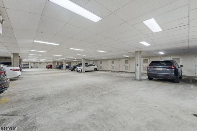 373 Victoria Drive, Bridgewater Twp., NJ 08807