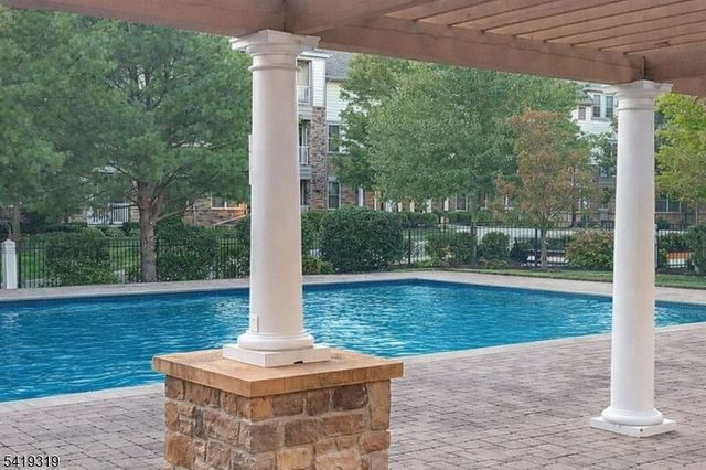 373 Victoria Drive, Bridgewater Twp., NJ 08807