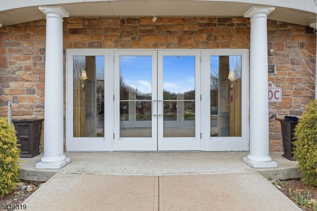 373 Victoria Drive, Bridgewater Twp., NJ 08807