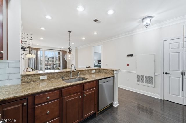 373 Victoria Drive, Bridgewater Twp., NJ 08807