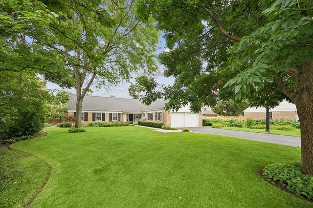 1043 Old Elm Lane, Glencoe, IL 60022