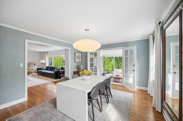 1043 Old Elm Lane, Glencoe, IL 60022