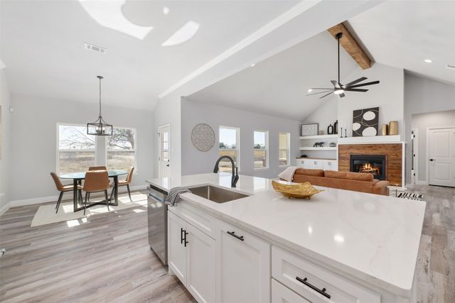 1001 Don Eve Court, Azle, TX 76020