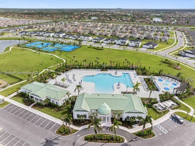 13138 Valletta Way 20-213, Port St. Lucie, FL 34987