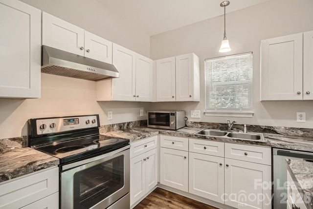 11342 Astoria Drive, Charlotte, NC 28262