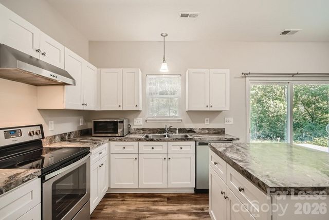 11342 Astoria Drive, Charlotte, NC 28262