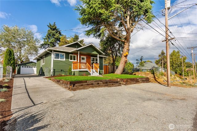 1665 S 42nd Street, Tacoma, WA 98418