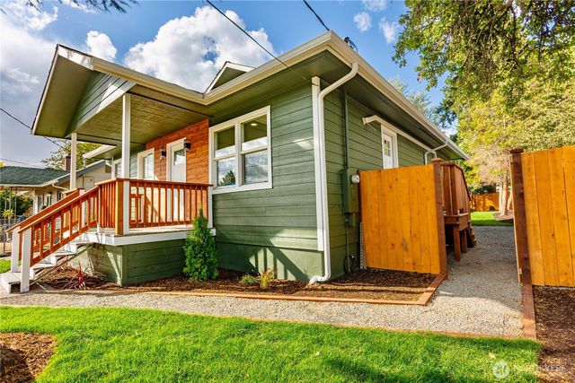 1665 S 42nd Street, Tacoma, WA 98418