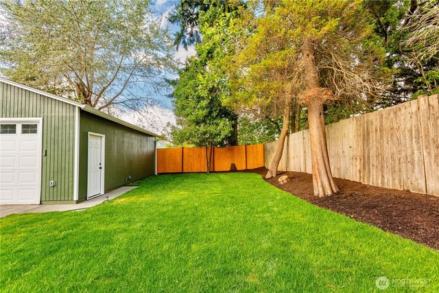 1665 S 42nd Street, Tacoma, WA 98418