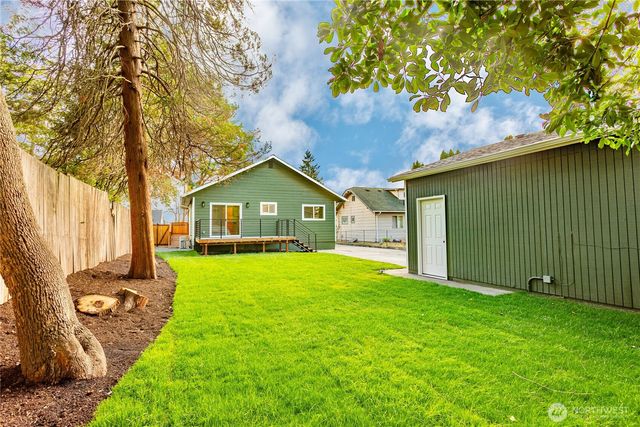 1665 S 42nd Street, Tacoma, WA 98418