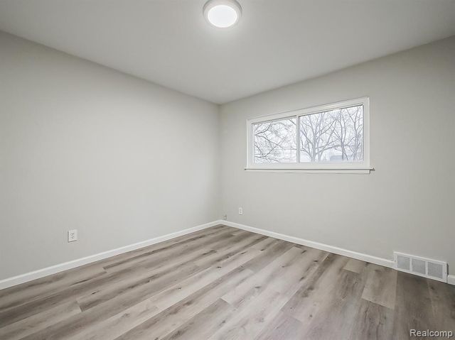 536 Emerson Avenue, Pontiac, MI 48342