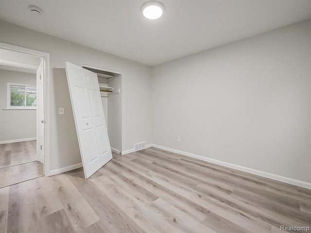 536 Emerson Avenue, Pontiac, MI 48342