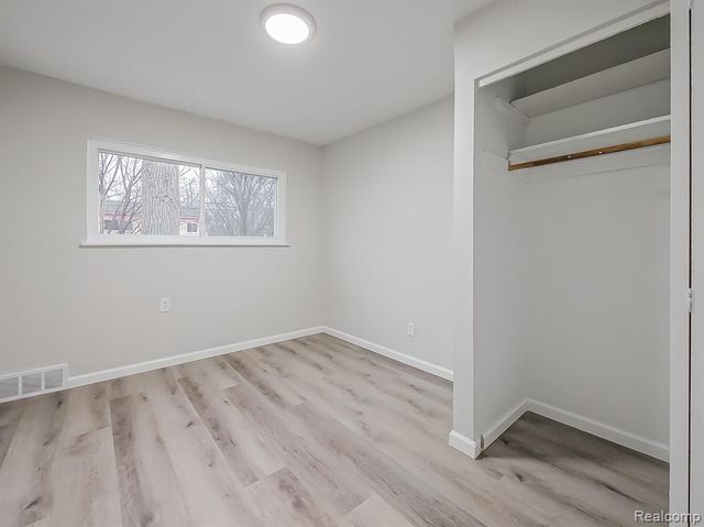 536 Emerson Avenue, Pontiac, MI 48342