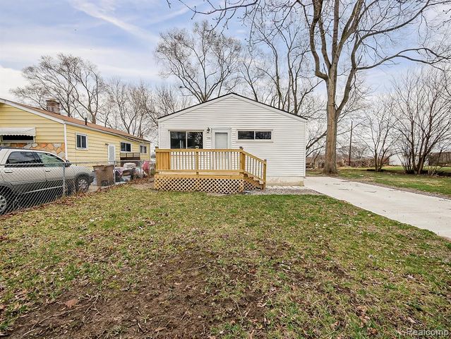 536 Emerson Avenue, Pontiac, MI 48342