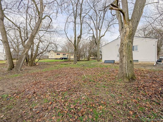 536 Emerson Avenue, Pontiac, MI 48342