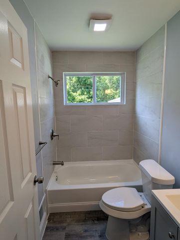 2736 Appleridge Street, Ypsilanti Twp, MI 48198
