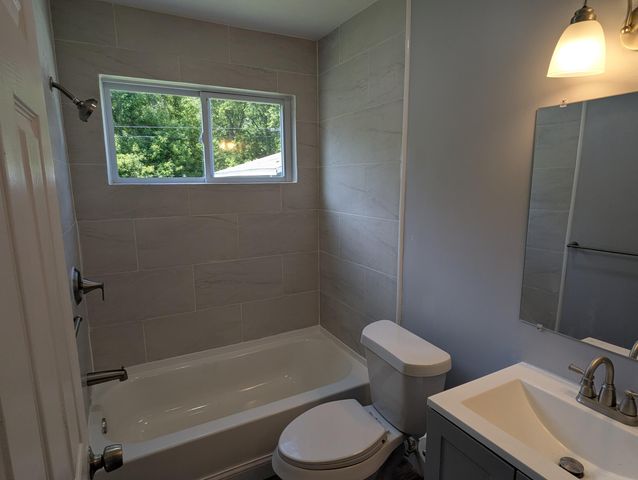 2736 Appleridge Street, Ypsilanti Twp, MI 48198