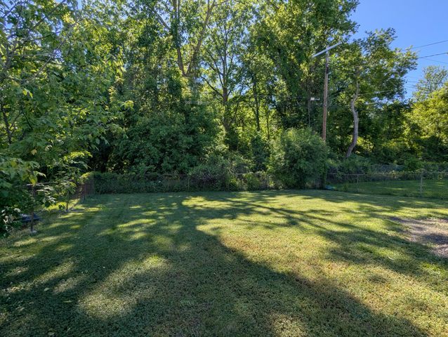 2736 Appleridge Street, Ypsilanti Twp, MI 48198