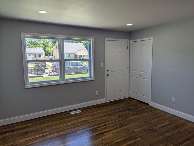 2736 Appleridge Street, Ypsilanti Twp, MI 48198