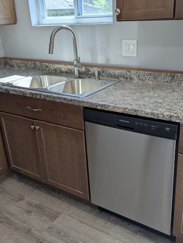 2736 Appleridge Street, Ypsilanti Twp, MI 48198