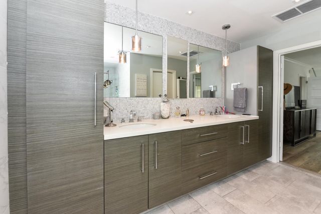 880 Hickory Terrace, Boca Raton, FL 33486