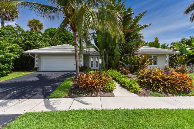 880 Hickory Terrace, Boca Raton, FL 33486