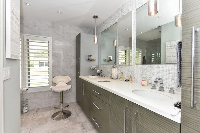 880 Hickory Terrace, Boca Raton, FL 33486