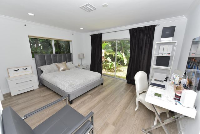 880 Hickory Terrace, Boca Raton, FL 33486