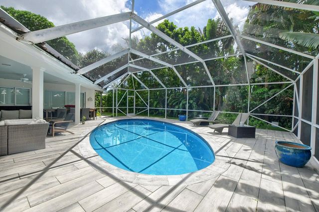 880 Hickory Terrace, Boca Raton, FL 33486