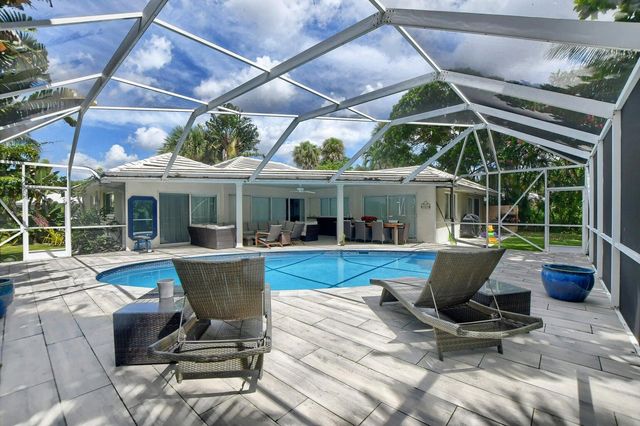880 Hickory Terrace, Boca Raton, FL 33486