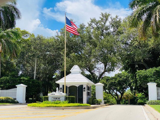 880 Hickory Terrace, Boca Raton, FL 33486