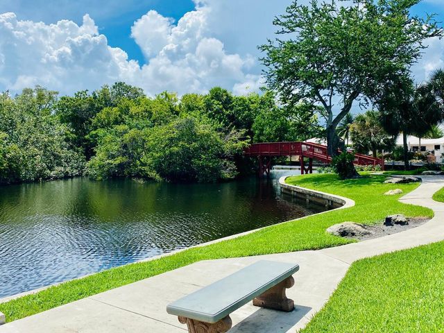 880 Hickory Terrace, Boca Raton, FL 33486