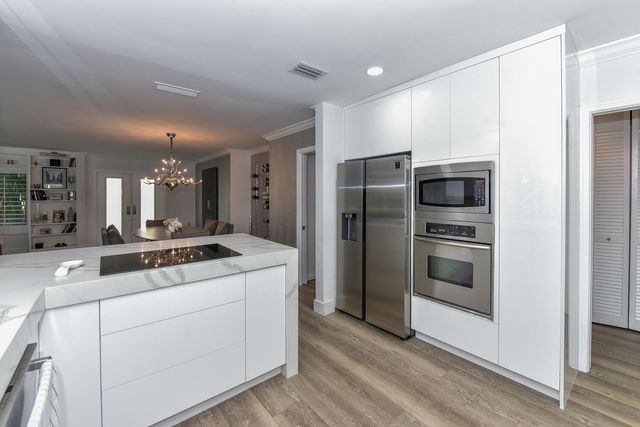880 Hickory Terrace, Boca Raton, FL 33486