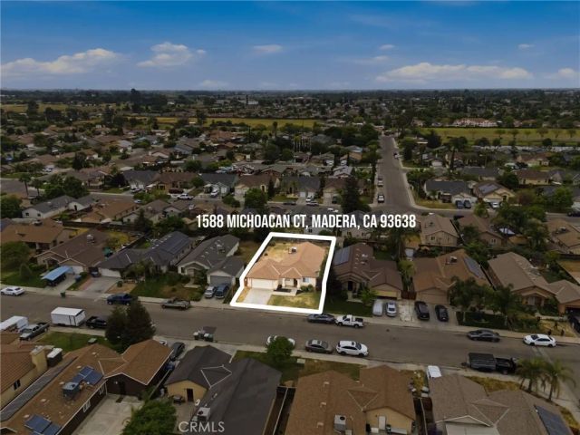 1588 Michoacan Court, Madera, CA 93638