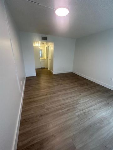 4334 NW 9th Avenue 9-2B, Deerfield Beach, FL 33064